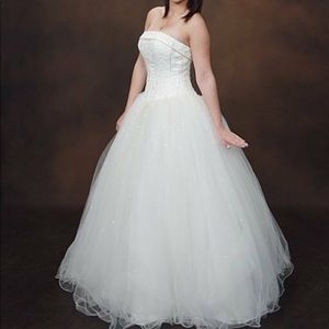 15s Or wedding dress white princess